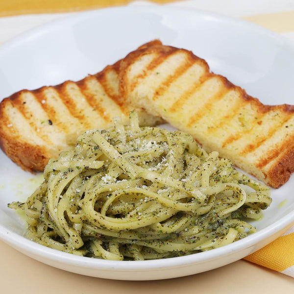 Linguine in Pesto Sauce